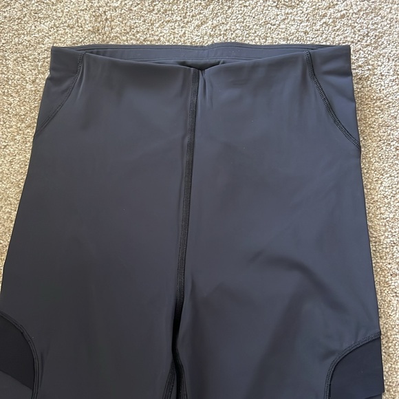 Lululemon tights - Picture 3 of 5